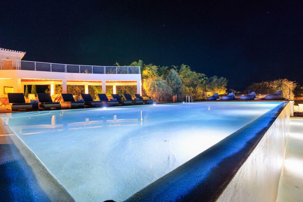 180 South Seaside Hotel Thermiszía Kültér fotó